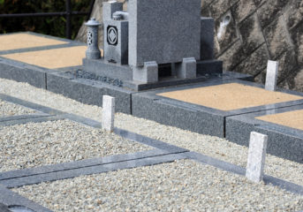 墓石の建立の流れ｜費用の相場や墓石の種類