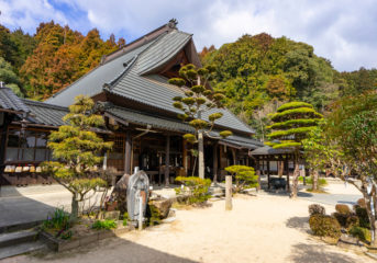 曹洞宗の葬儀の特徴は？葬儀の流れや作法、参列時のマナー