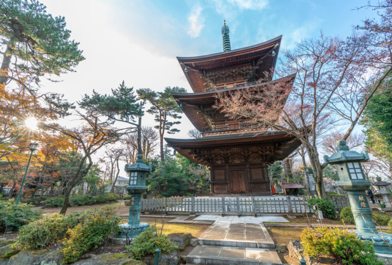 菩提寺とは?菩提寺の意味やメリット・デメリット、葬儀時の連絡方法